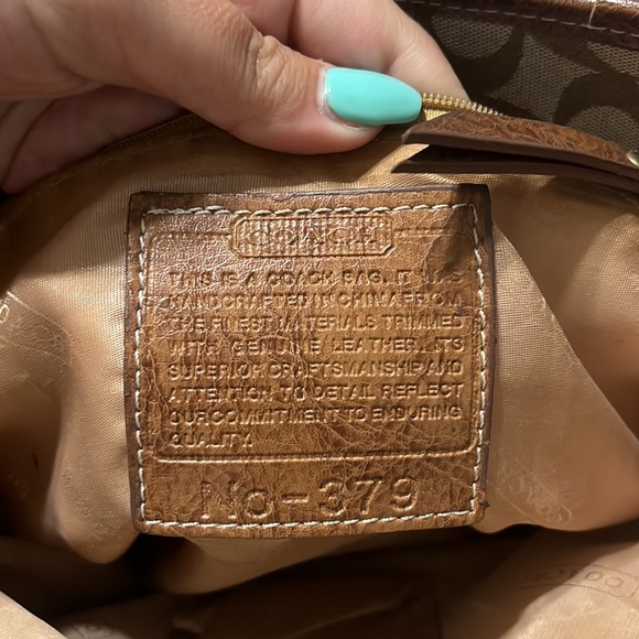 COACH PURSE - Picture 7 of 8